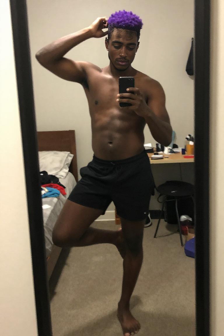 Photify AI prompt preview for Mirror Snap pack - 240 - 2026-03-29T18:51:32.744Z