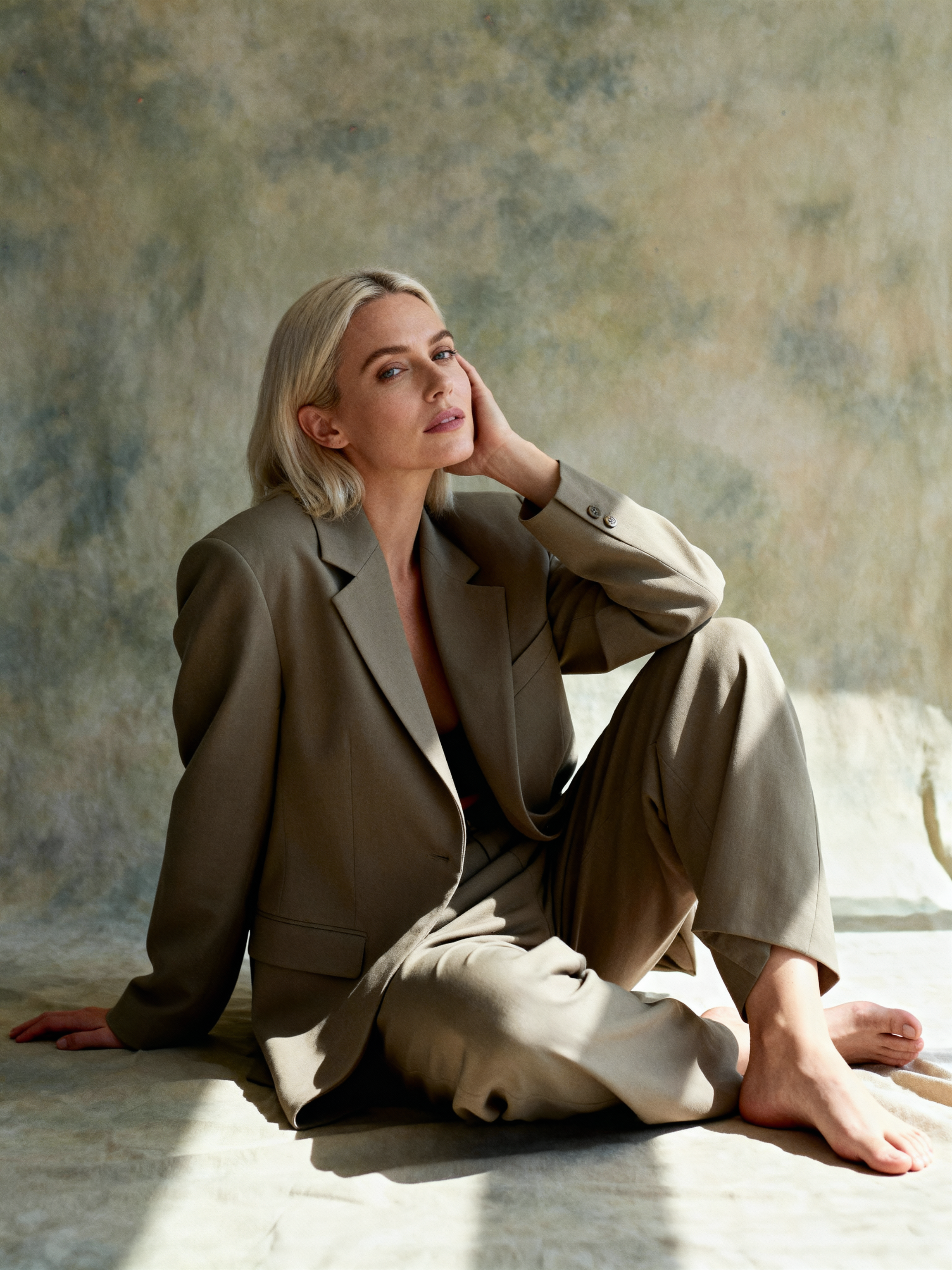 Photify AI prompt preview for Photoshoot pack - 240 - 2026-03-12T14:02:55.899Z