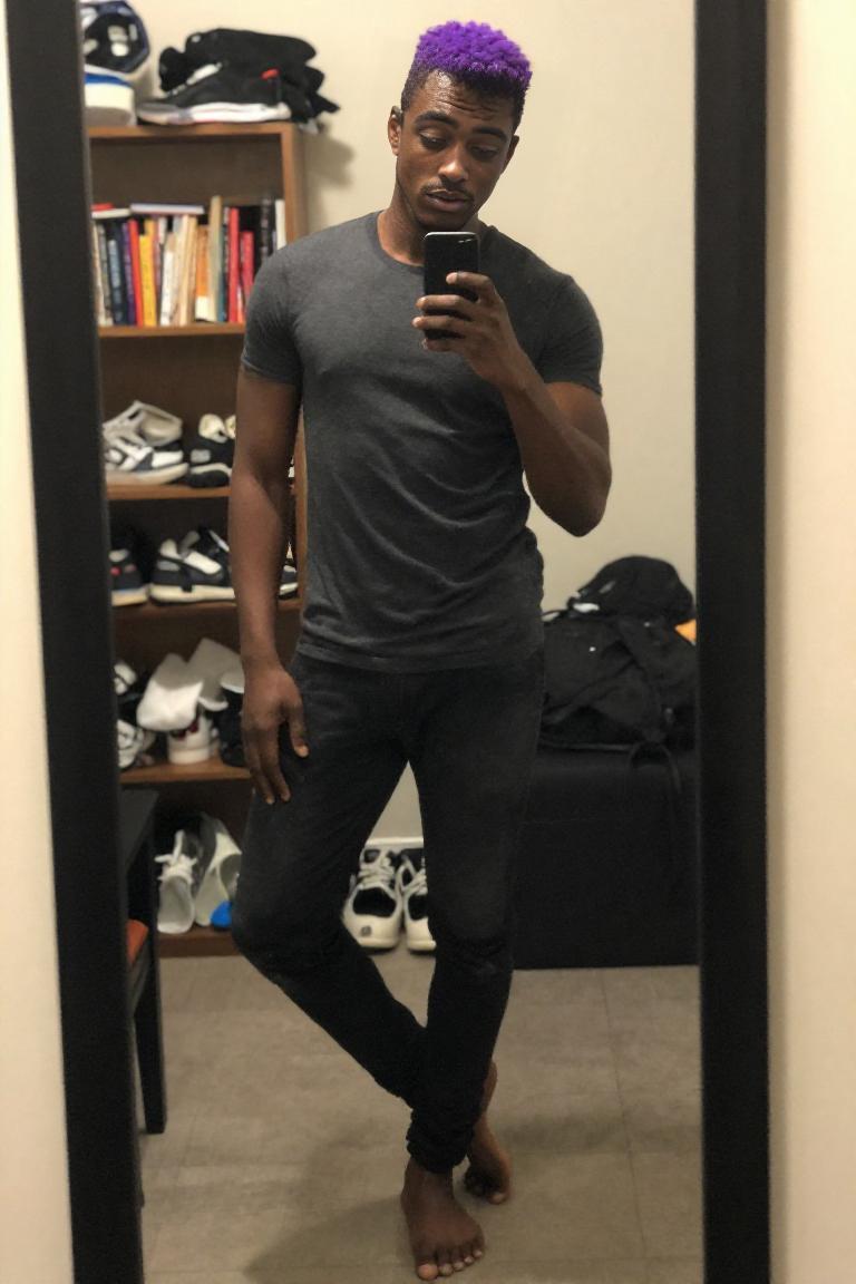 Photify AI prompt preview for Mirror Snap pack - 240 - 2026-03-29T18:51:32.744Z